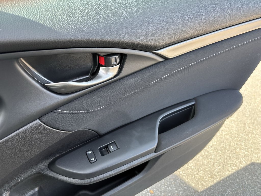 2020 Honda Civic Hatchback Sport | Roof | Cam | USB | Bluetooth | HtdSeats in Saint John, New Brunswick - 35 - w1024h768px