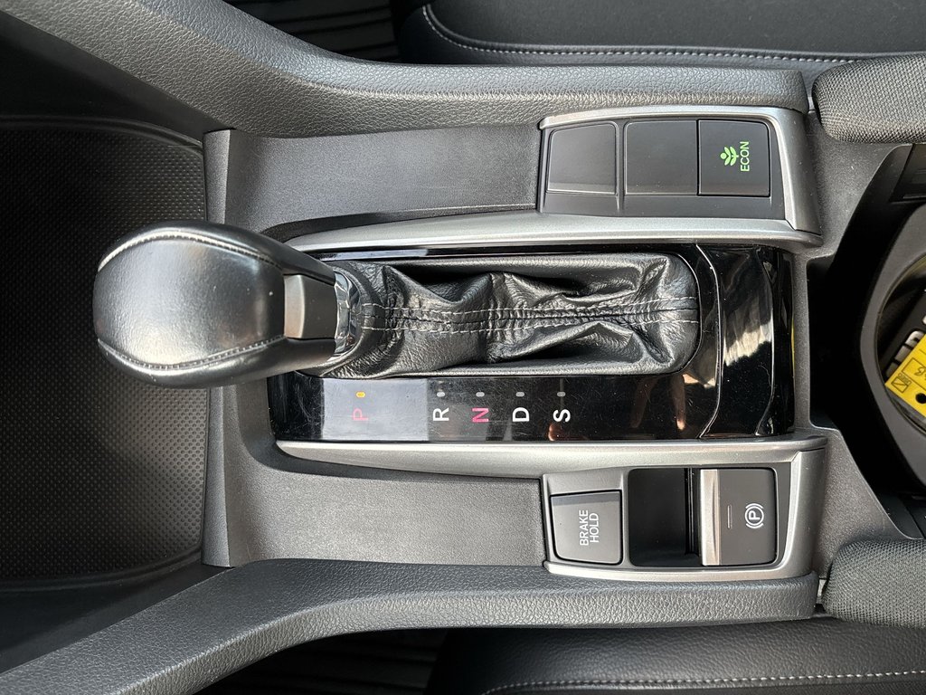 2020 Honda Civic Hatchback Sport | Roof | Cam | USB | Bluetooth | HtdSeats in Saint John, New Brunswick - 25 - w1024h768px