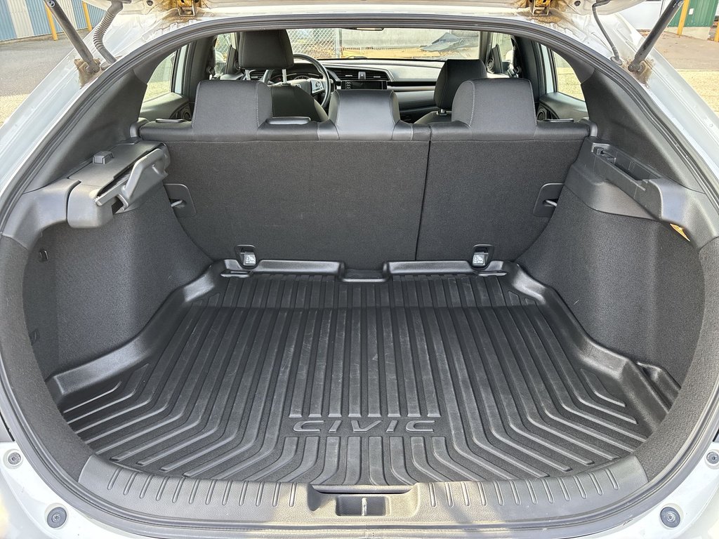 2020 Honda Civic Hatchback Sport | Roof | Cam | USB | Bluetooth | HtdSeats in Saint John, New Brunswick - 29 - w1024h768px