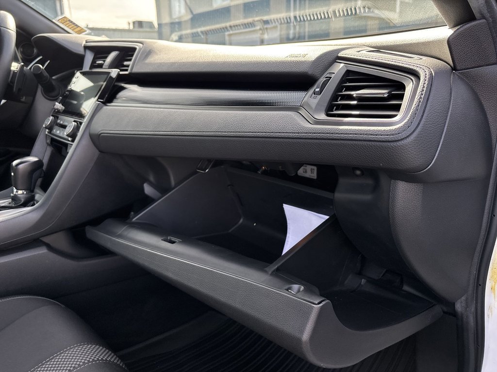 2020 Honda Civic Hatchback Sport | Roof | Cam | USB | Bluetooth | HtdSeats in Saint John, New Brunswick - 33 - w1024h768px
