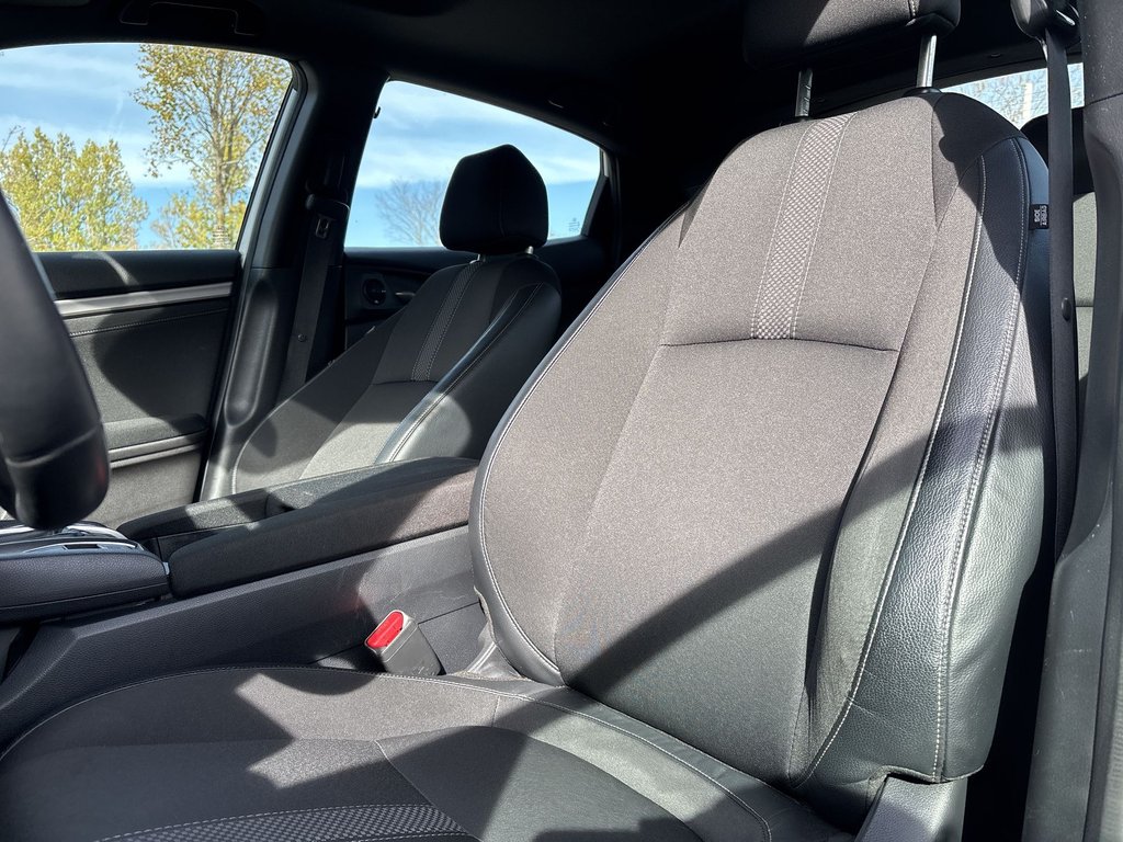 2020 Honda Civic Hatchback Sport | Roof | Cam | USB | Bluetooth | HtdSeats in Saint John, New Brunswick - 11 - w1024h768px
