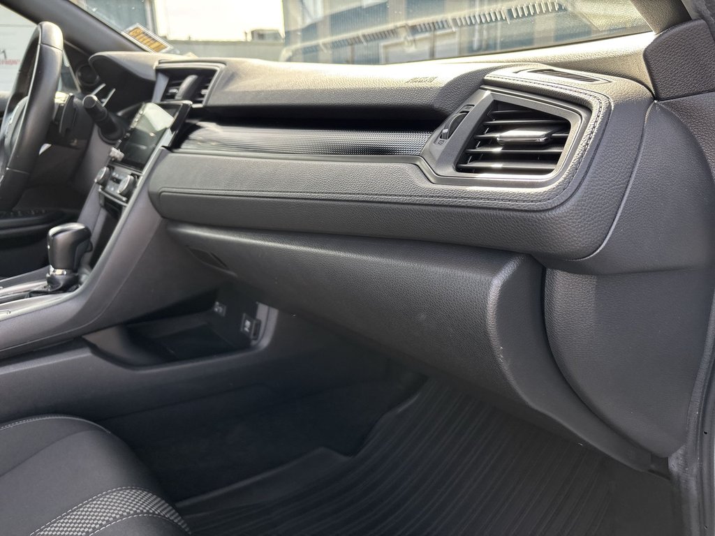 2020 Honda Civic Hatchback Sport | Roof | Cam | USB | Bluetooth | HtdSeats in Saint John, New Brunswick - 34 - w1024h768px