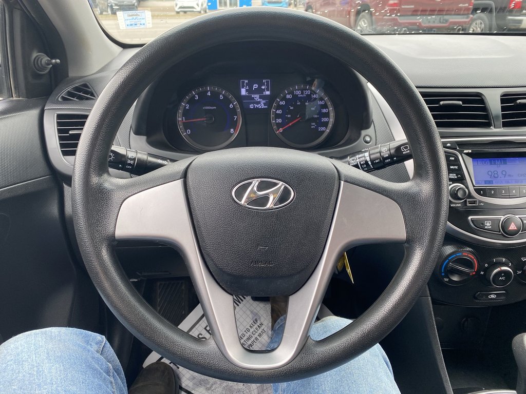 2015 Hyundai ACCENT LE | Cam | Bluetooth | Air Conditioning in Saint John, New Brunswick - 14 - w1024h768px