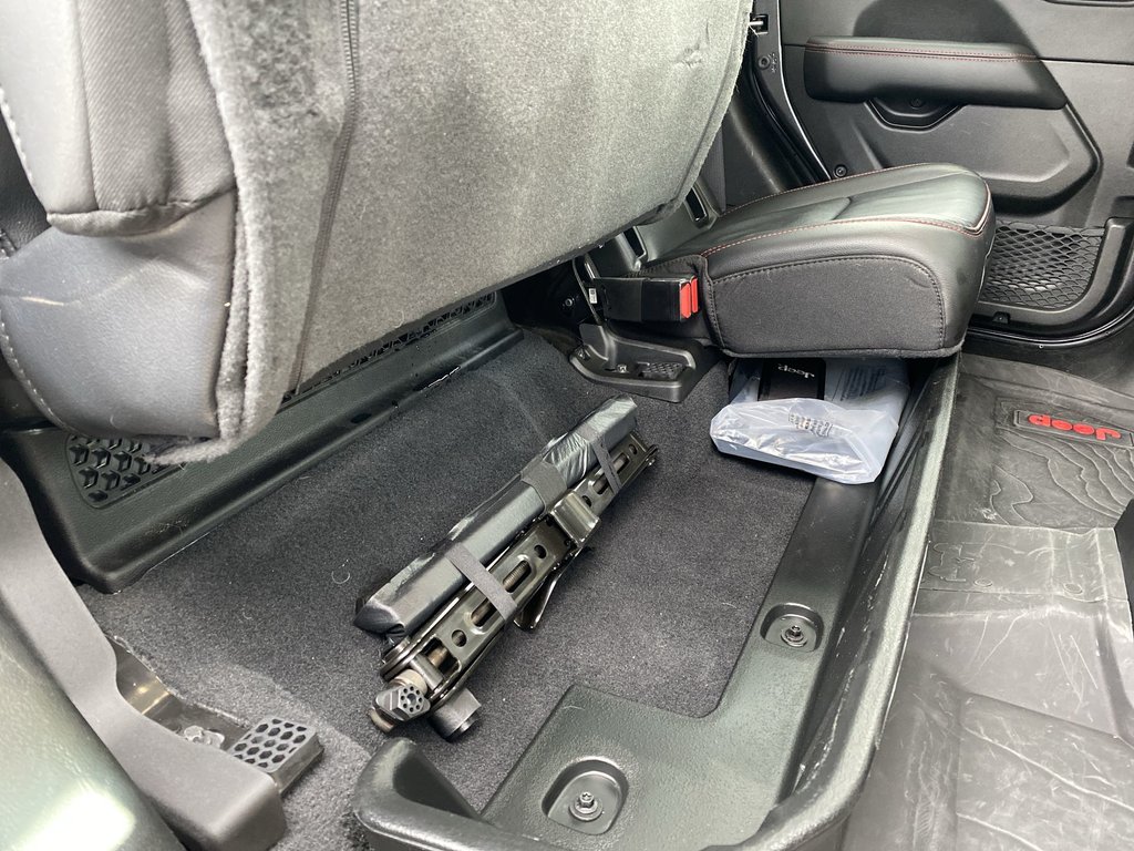 2023 Jeep GLADIATOR MOJAVE | Cam | USB | HtdMirrors | Warranty to 2028 in Saint John, New Brunswick - 32 - w1024h768px