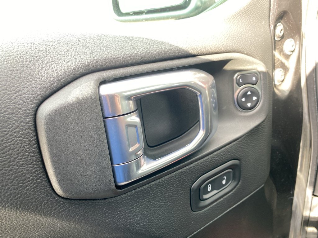 2023 Jeep GLADIATOR MOJAVE | Cam | USB | HtdMirrors | Warranty to 2028 in Saint John, New Brunswick - 13 - w1024h768px