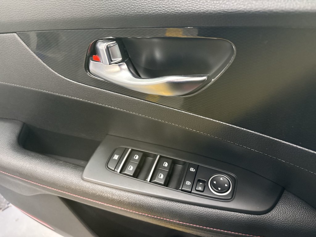 2022 Kia Forte5 GT Leather | Sunroof | Cam | Htd Seats&Wheel in Saint John, New Brunswick - 14 - w1024h768px