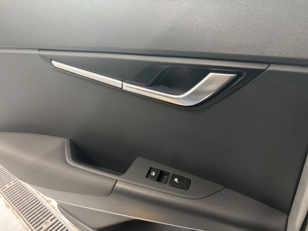 2024 Kia Niro SX Hybrid | Leather | Roof | Nav | Cam | USB in Saint John, New Brunswick - 28 - w1024h768px