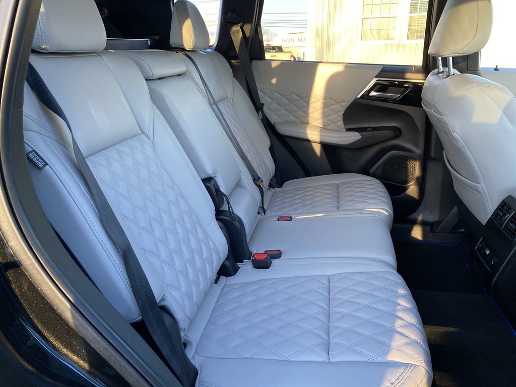 Mitsubishi OUTLANDER PHEV SEL | 7-Pass | Cam | USB | Keyless | Warranty to33 2023 à Saint John, Nouveau-Brunswick - 31 - w1024h768px