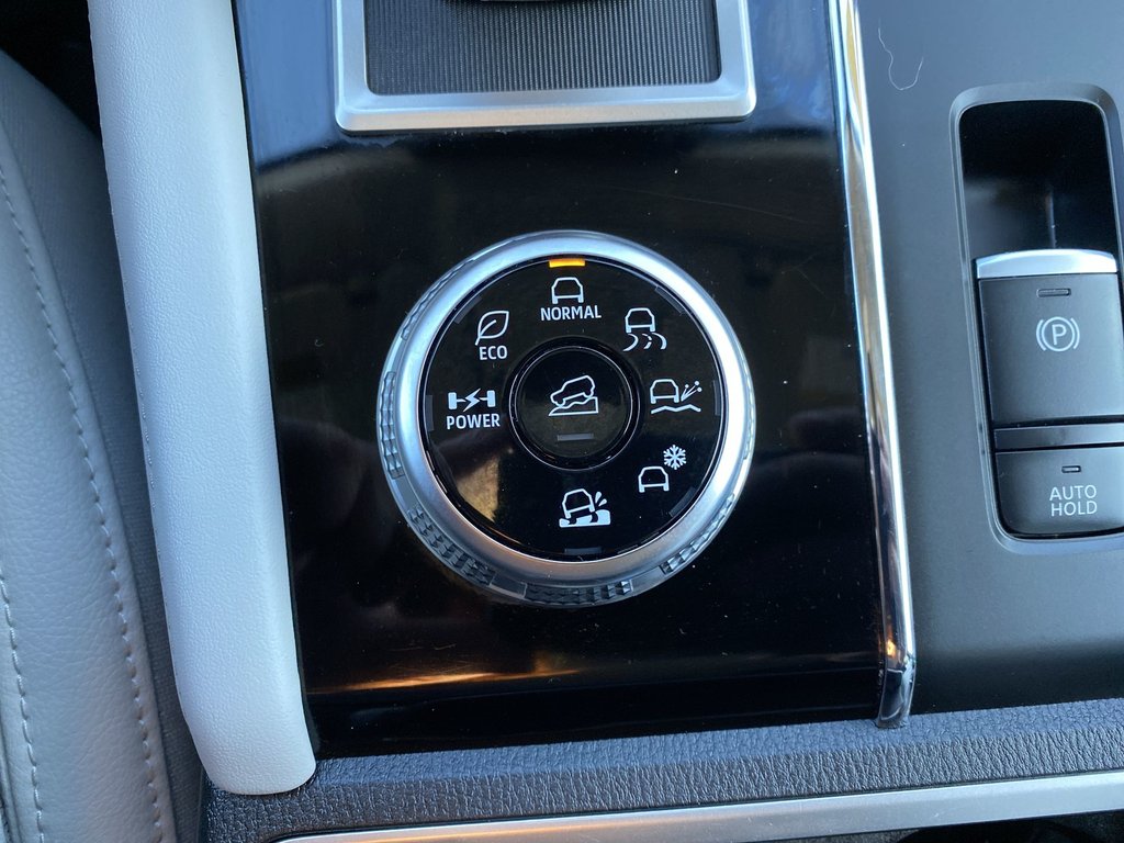 Mitsubishi OUTLANDER PHEV SEL | 7-Pass | Cam | USB | Keyless | Warranty to33 2023 à Saint John, Nouveau-Brunswick - 19 - w1024h768px