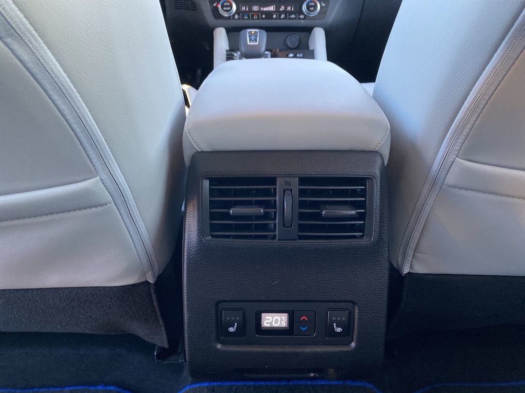 Mitsubishi OUTLANDER PHEV SEL | 7-Pass | Cam | USB | Keyless | Warranty to33 2023 à Saint John, Nouveau-Brunswick - 28 - w1024h768px