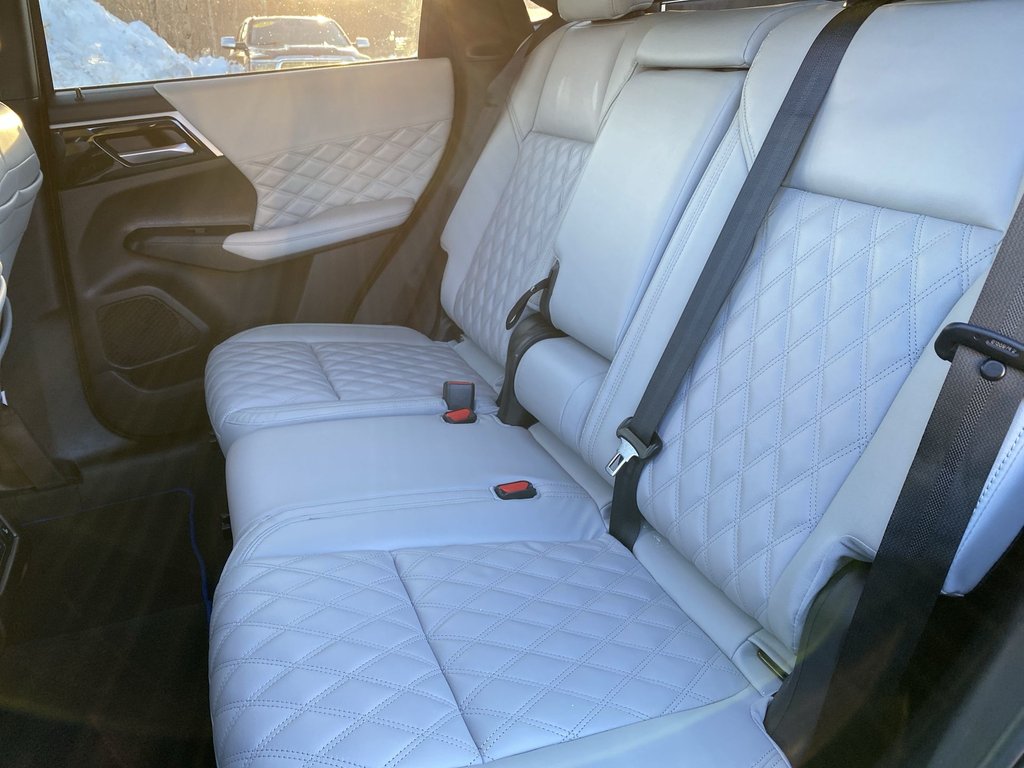 Mitsubishi OUTLANDER PHEV SEL | 7-Pass | Cam | USB | Keyless | Warranty to33 2023 à Saint John, Nouveau-Brunswick - 27 - w1024h768px