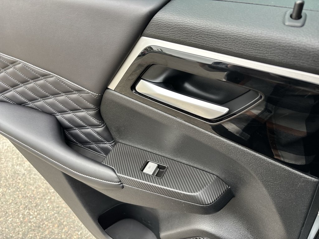 2023 Mitsubishi Outlander PHEV SEL | Leather | PanoRoof | Nav | Cam | HtdSeats in Saint John, New Brunswick - 28 - w1024h768px