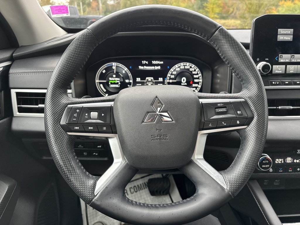 2023 Mitsubishi Outlander PHEV SEL | Leather | PanoRoof | Nav | Cam | HtdSeats in Saint John, New Brunswick - 14 - w1024h768px