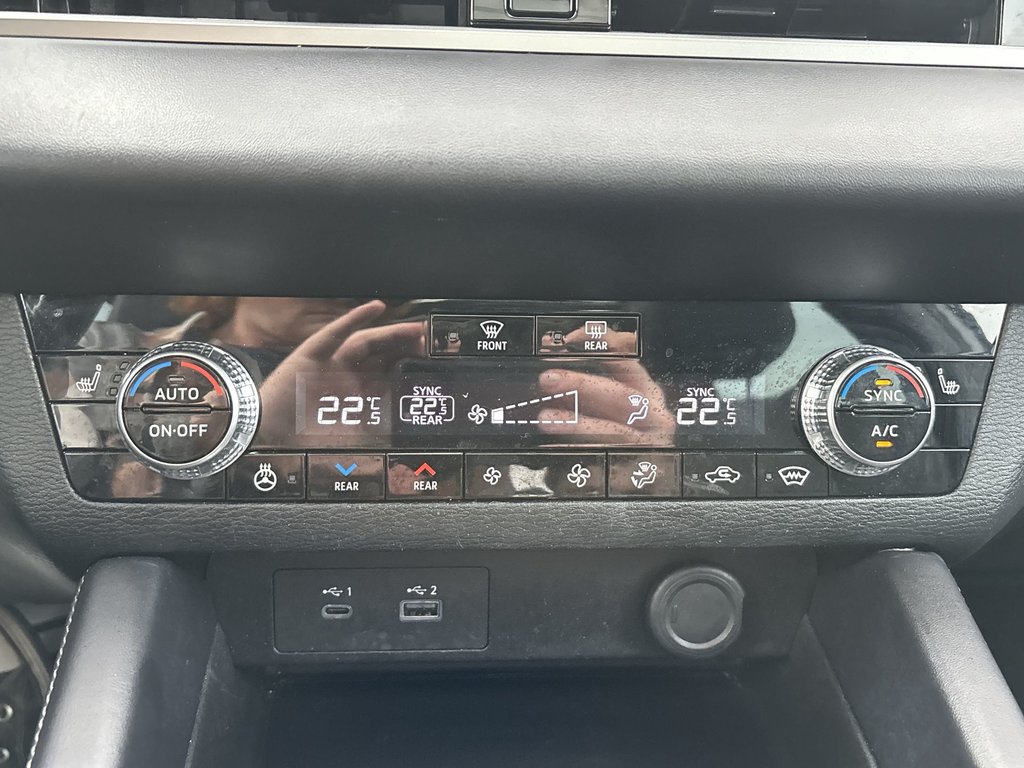 2023 Mitsubishi Outlander PHEV SEL | Leather | PanoRoof | Nav | Cam | HtdSeats in Saint John, New Brunswick - 23 - w1024h768px