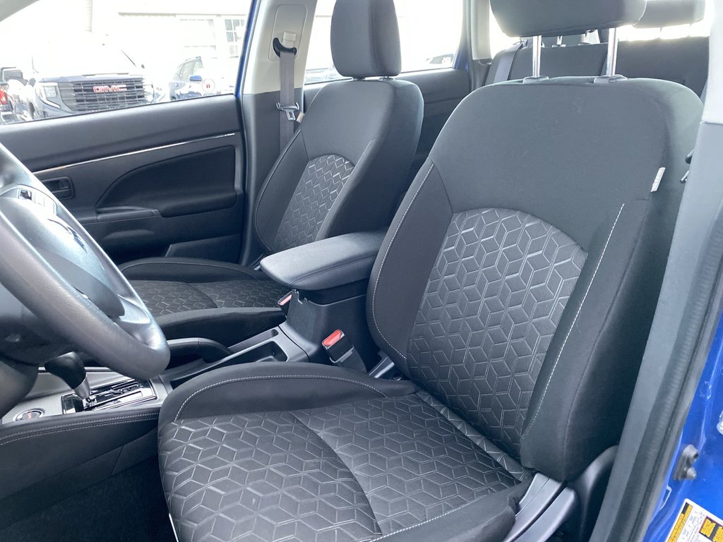 Mitsubishi RVR ES | Cam | USB | AutoClimate | Warranty to 2034 2024 à Saint John, Nouveau-Brunswick - 11 - w1024h768px