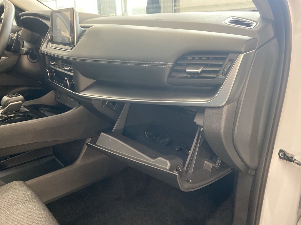 2025 Nissan ROGUE SV MOONROOF in Saint John, New Brunswick - 34 - w1024h768px