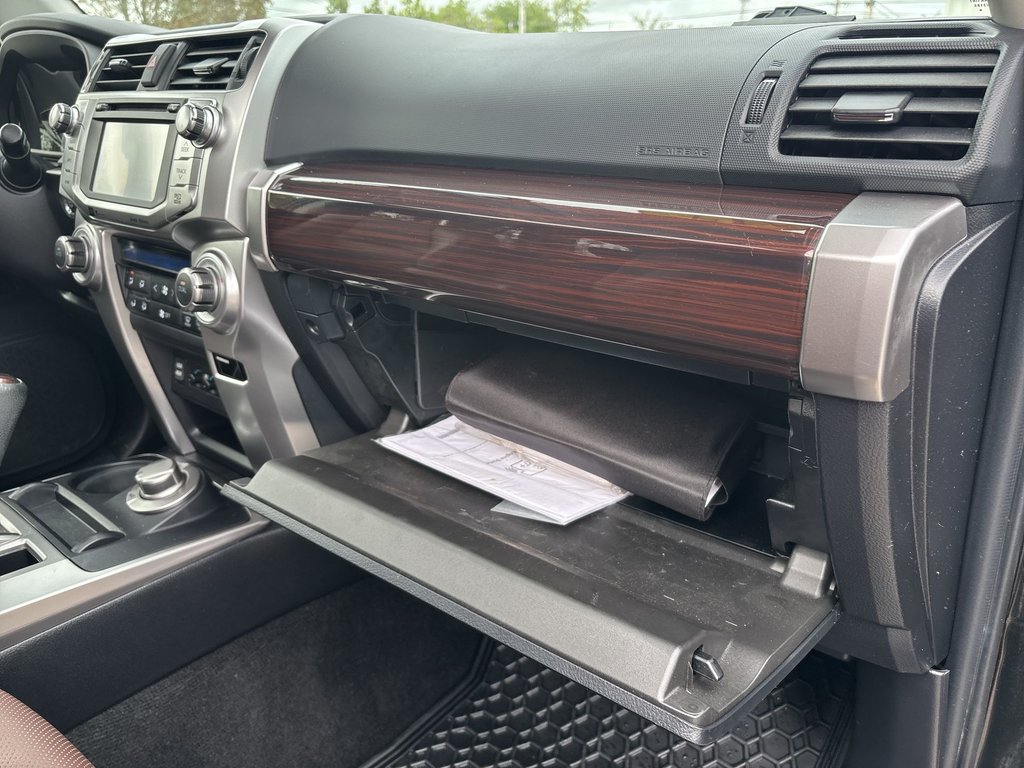 2017 Toyota 4Runner SR5 | Leather | Roof | Nav | Cam | HtdWheel in Saint John, New Brunswick - 33 - w1024h768px