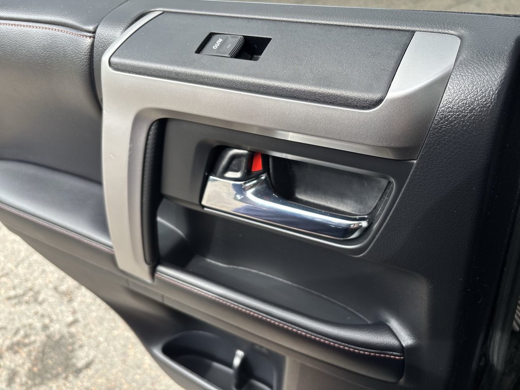 2017 Toyota 4Runner SR5 | Leather | Roof | Nav | Cam | HtdWheel in Saint John, New Brunswick - 28 - w1024h768px
