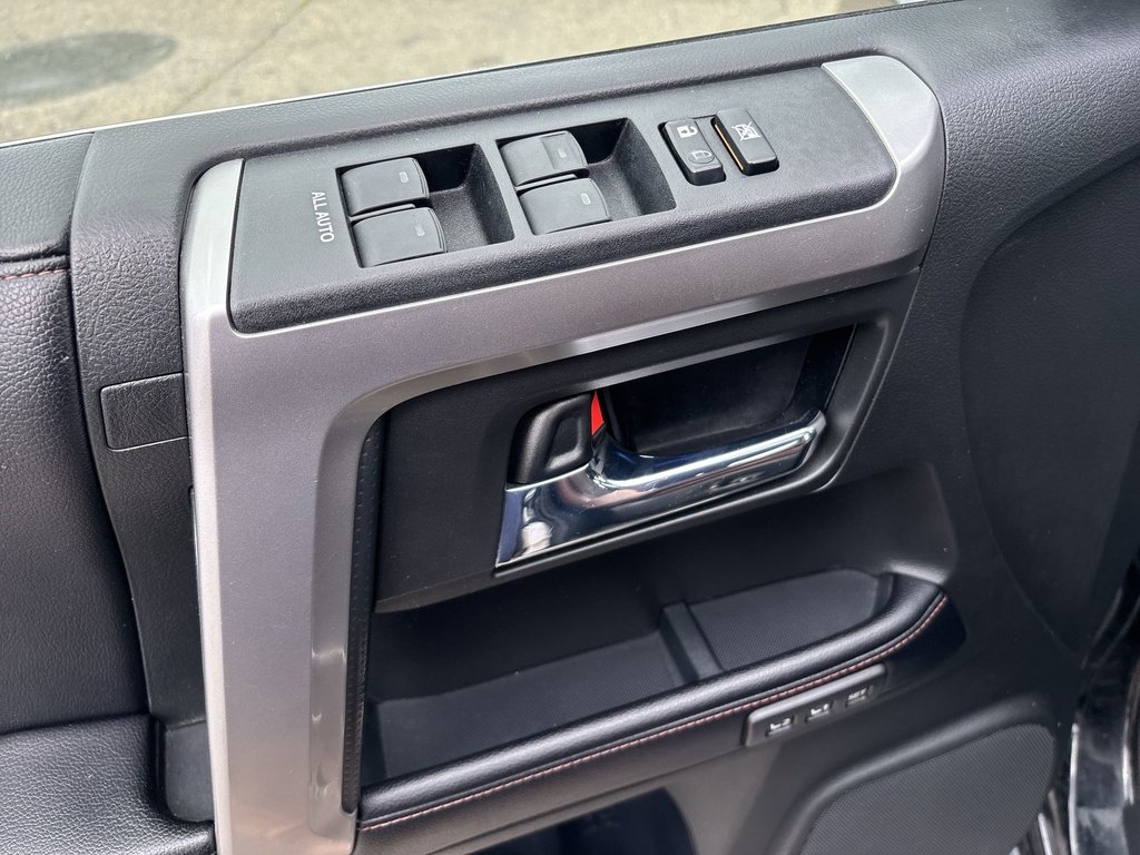 2017 Toyota 4Runner SR5 | Leather | Roof | Nav | Cam | HtdWheel in Saint John, New Brunswick - 13 - w1024h768px