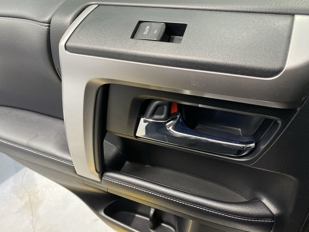 Toyota 4RUNNER SR5 | 4WD | V6 | Bluetooth 2018 à Saint John, Nouveau-Brunswick - 29 - w1024h768px