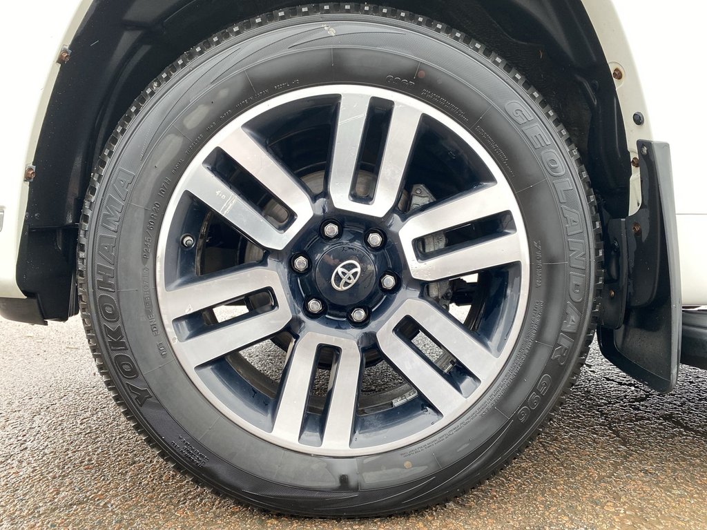 2018 Toyota 4RUNNER in Antigonish, Nova Scotia - 10 - w1024h768px