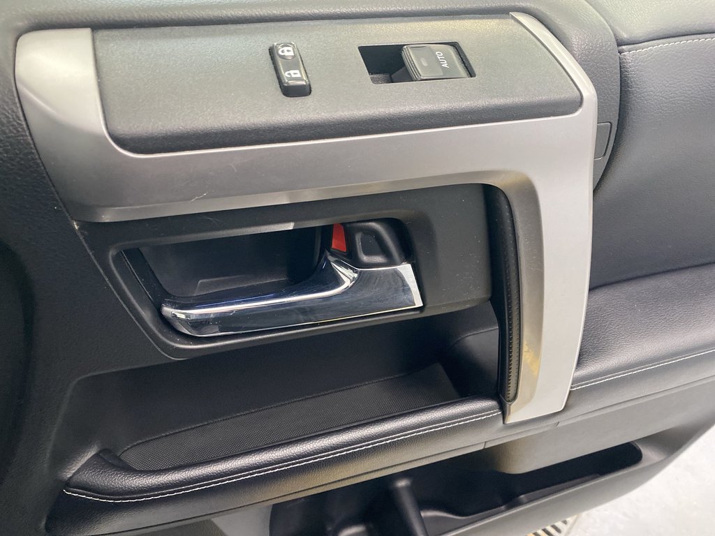 Toyota 4RUNNER SR5 | 4WD | V6 | Bluetooth 2018 à Saint John, Nouveau-Brunswick - 36 - w1024h768px