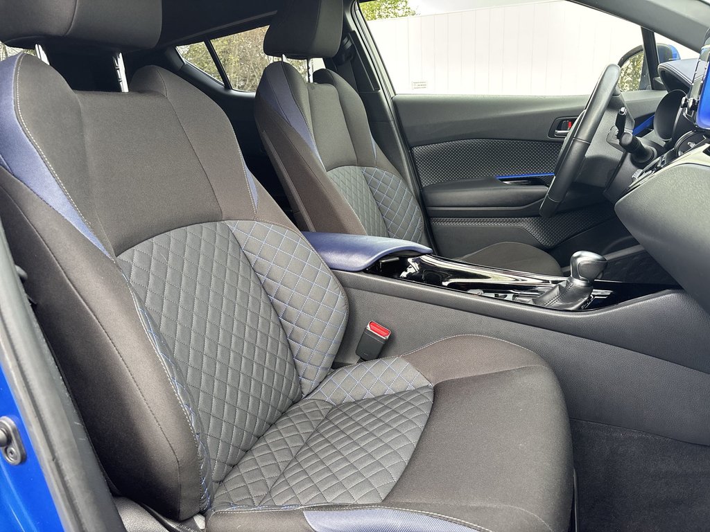2020 Toyota C-HR XLE Premium | Leather | Cam | USB | HtdWheel in Saint John, New Brunswick - 32 - w1024h768px