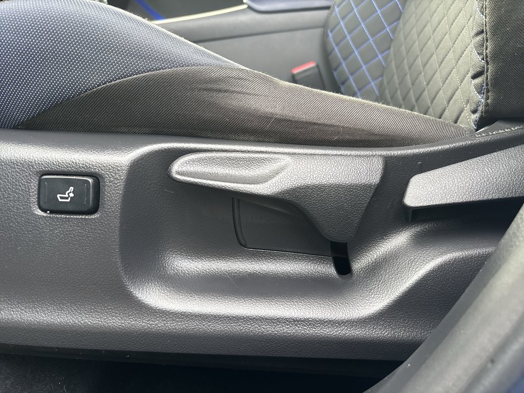2020 Toyota C-HR XLE Premium | Leather | Cam | USB | HtdWheel in Saint John, New Brunswick - 12 - w1024h768px