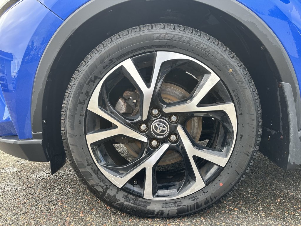 2020 Toyota C-HR XLE Premium | Leather | Cam | USB | HtdWheel in Saint John, New Brunswick - 10 - w1024h768px