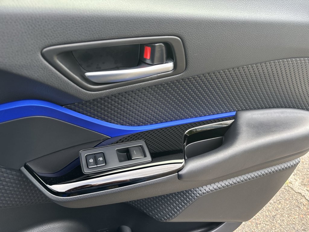 2020 Toyota C-HR XLE Premium | Leather | Cam | USB | HtdWheel in Saint John, New Brunswick - 35 - w1024h768px