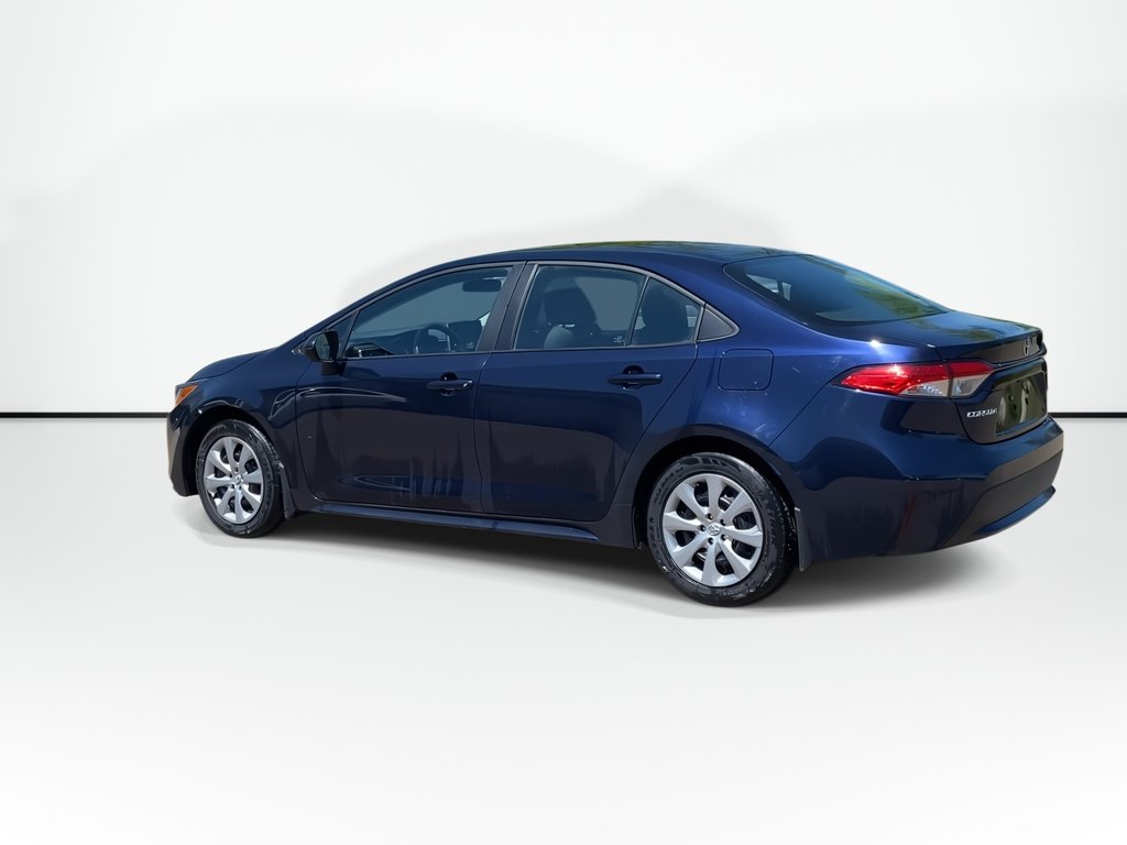2021 Toyota COROLLA LE in Saint John, New Brunswick - 6 - w1024h768px