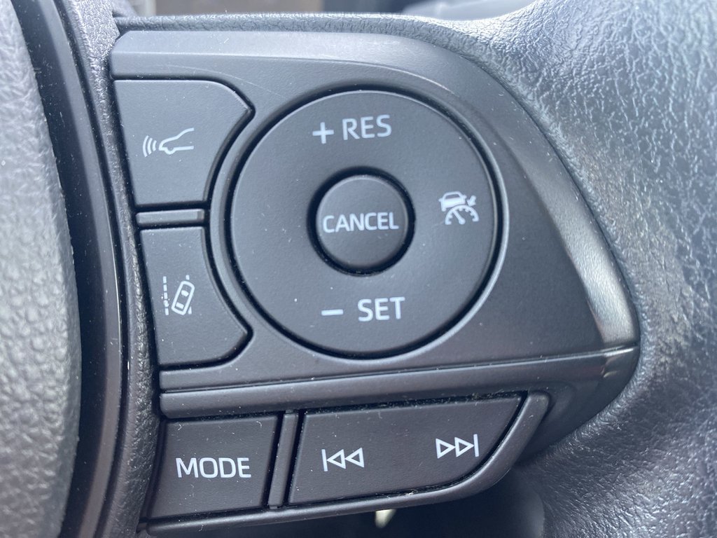 2021 Toyota COROLLA LE in Saint John, New Brunswick - 18 - w1024h768px