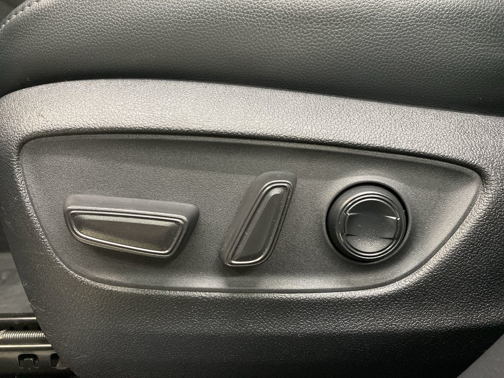 2021 Toyota HIGHLANDER HYBRID LIMITED in Saint John, New Brunswick - 12 - w1024h768px