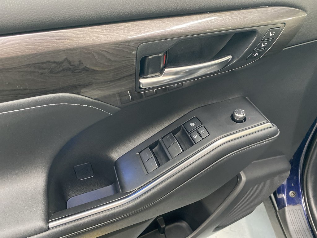 2021 Toyota HIGHLANDER HYBRID LIMITED in Saint John, New Brunswick - 13 - w1024h768px