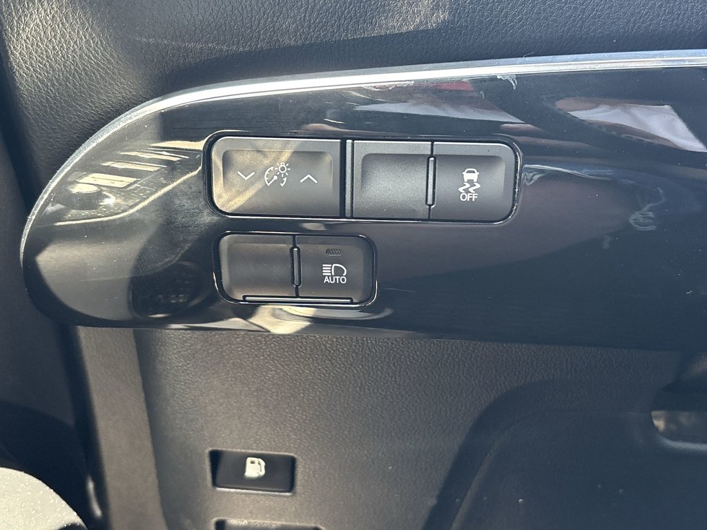 Toyota PRIUS TECHNOLOGY | Leather | Htd Wheel | Htd Seats 2019 à Saint John, Nouveau-Brunswick - 19 - w1024h768px