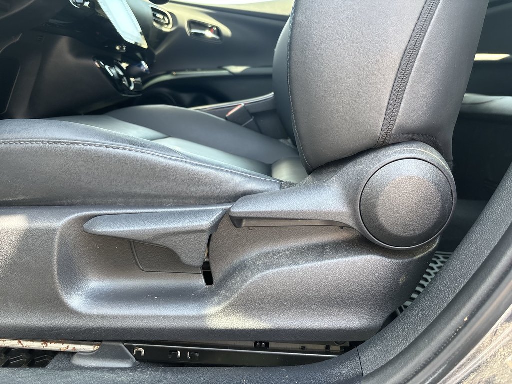 Toyota PRIUS TECHNOLOGY | Leather | Htd Wheel | Htd Seats 2019 à Saint John, Nouveau-Brunswick - 12 - w1024h768px
