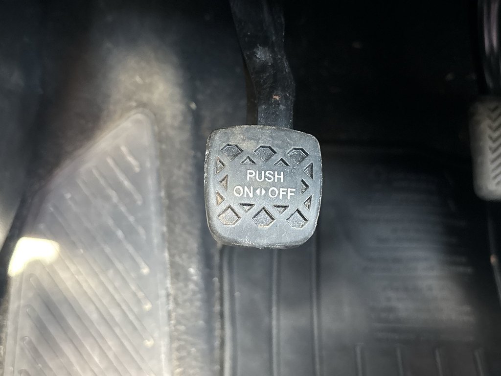 Toyota PRIUS TECHNOLOGY | Leather | Htd Wheel | Htd Seats 2019 à Saint John, Nouveau-Brunswick - 26 - w1024h768px