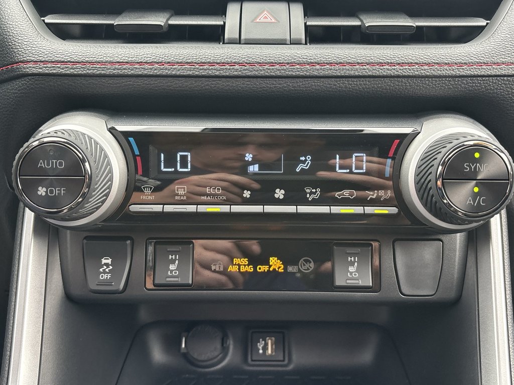 2025 Toyota RAV4 Plug-In Hybrid SE | Roof | Nav | Cam | USB | Bluetooth in Saint John, New Brunswick - 23 - w1024h768px