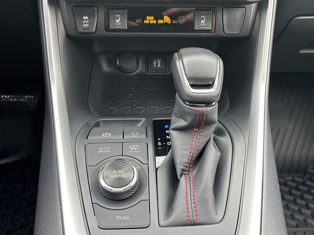2025 Toyota RAV4 Plug-In Hybrid SE | Roof | Nav | Cam | USB | Bluetooth in Saint John, New Brunswick - 19 - w1024h768px