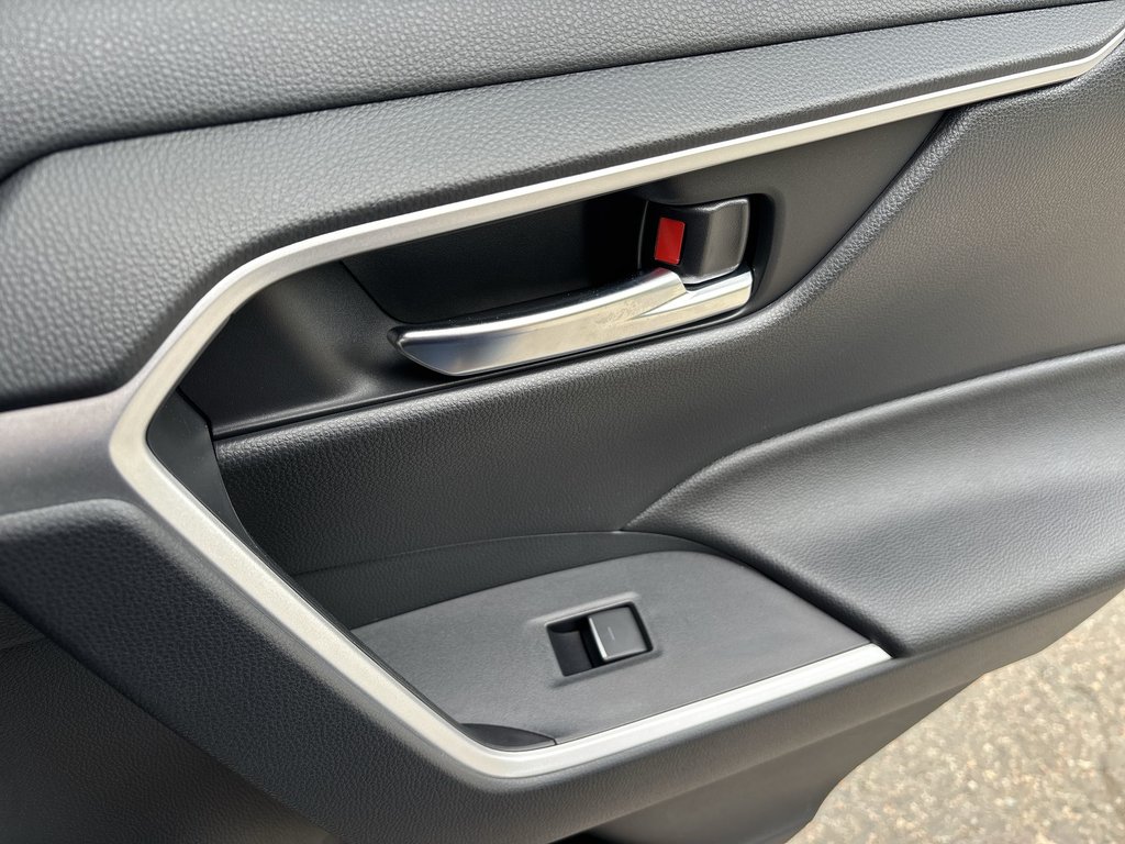 2025 Toyota RAV4 Plug-In Hybrid SE | Roof | Nav | Cam | USB | Bluetooth in Saint John, New Brunswick - 31 - w1024h768px