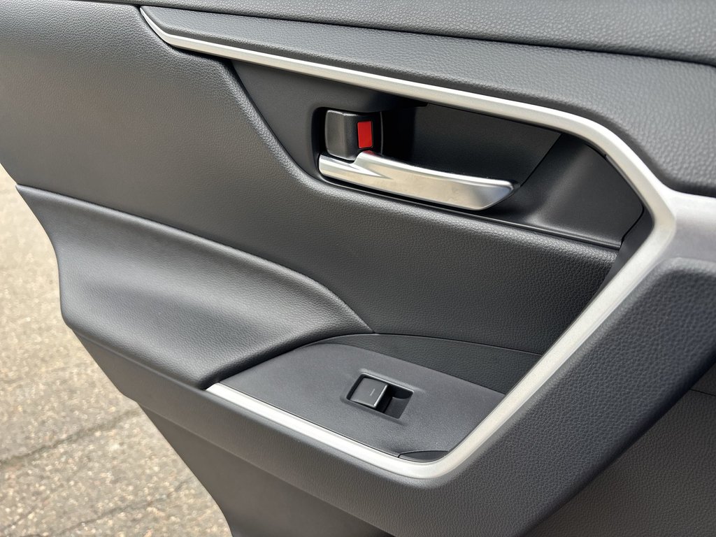 2025 Toyota RAV4 Plug-In Hybrid SE | Roof | Nav | Cam | USB | Bluetooth in Saint John, New Brunswick - 28 - w1024h768px
