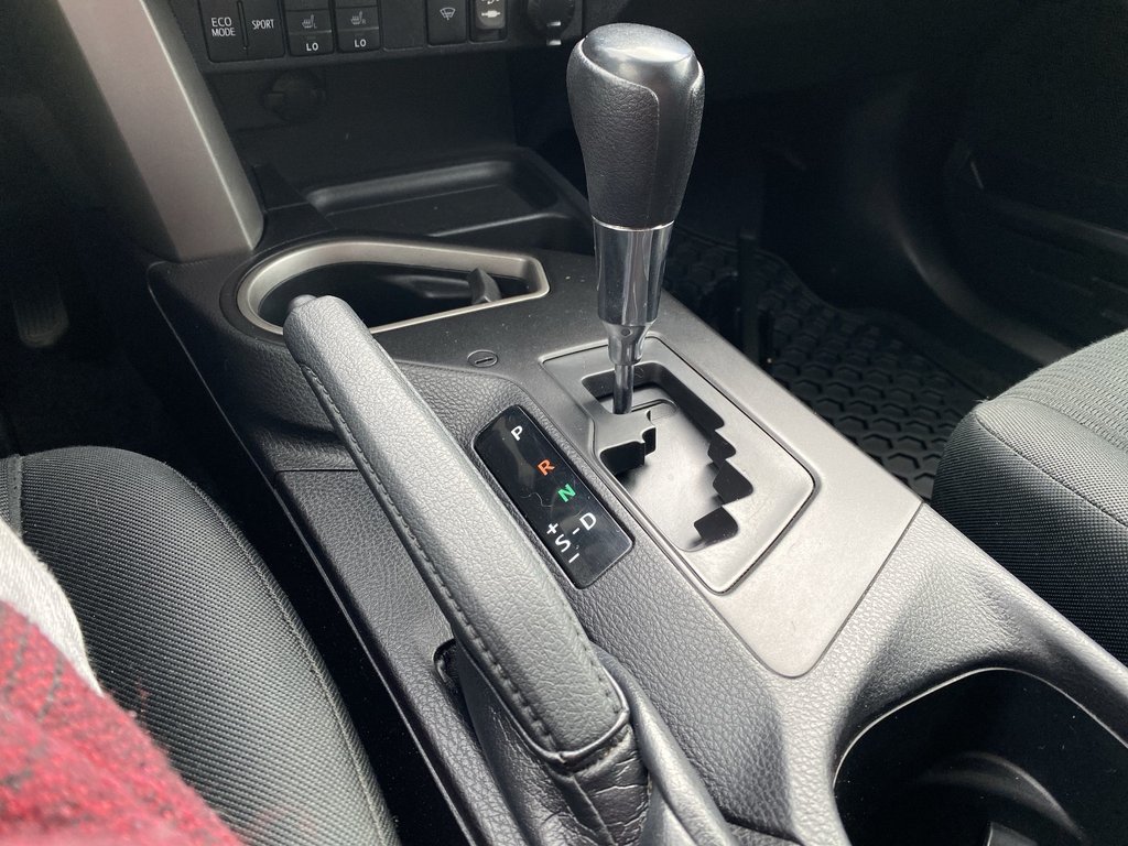 Toyota RAV4 LE | Cam | HtdSeats | Cruise | AUX | TPMS 2018 à Saint John, Nouveau-Brunswick - 28 - w1024h768px