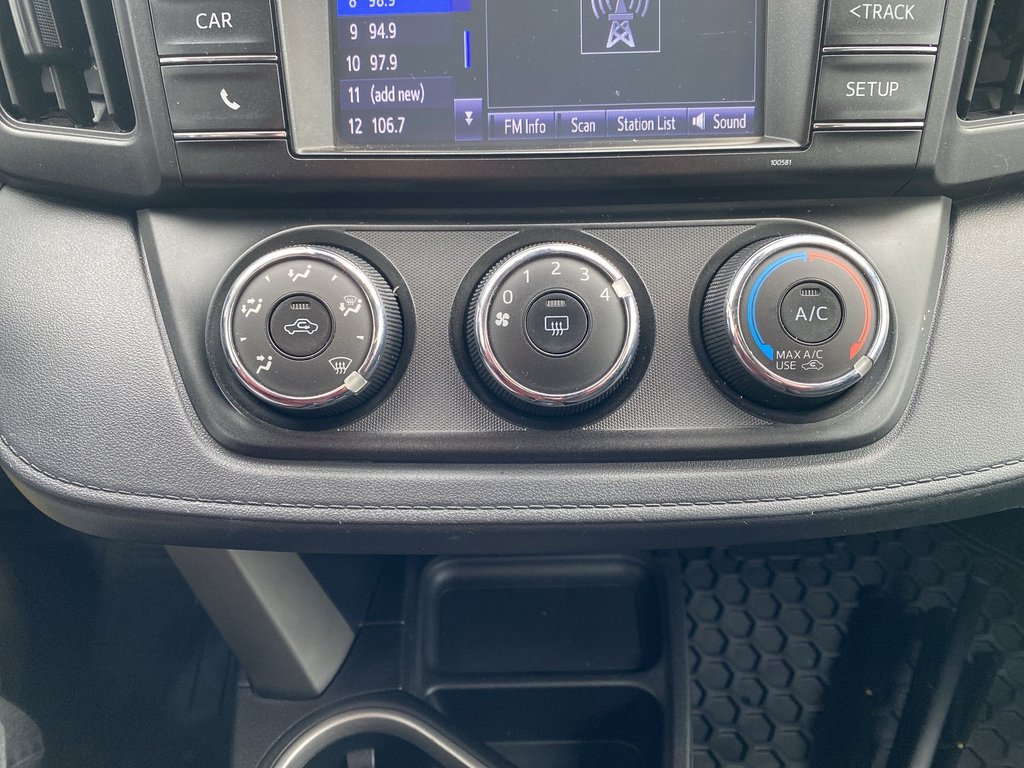 Toyota RAV4 LE | Cam | HtdSeats | Cruise | AUX | TPMS 2018 à Saint John, Nouveau-Brunswick - 26 - w1024h768px