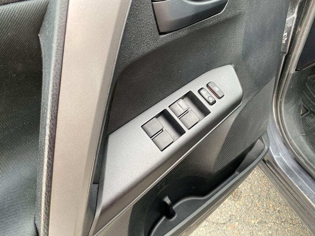 Toyota RAV4 LE | Cam | HtdSeats | Cruise | AUX | TPMS 2018 à Saint John, Nouveau-Brunswick - 14 - w1024h768px