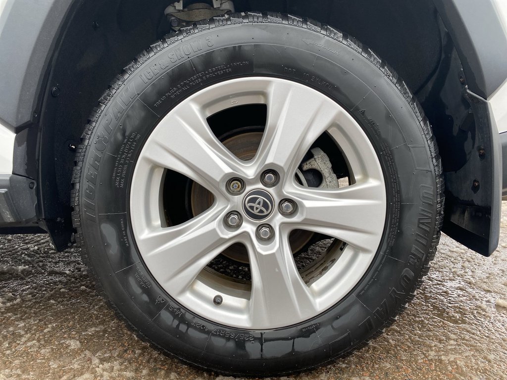 2021 Toyota RAV4 XLE | AWD | Bluetooth | CAM | USB in Saint John, New Brunswick - 10 - w1024h768px