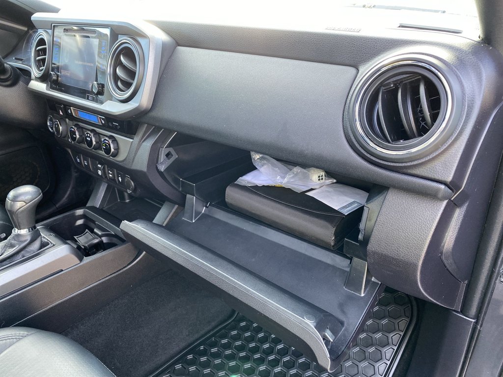 2018 Toyota TACOMA in Antigonish, Nova Scotia - 33 - w1024h768px