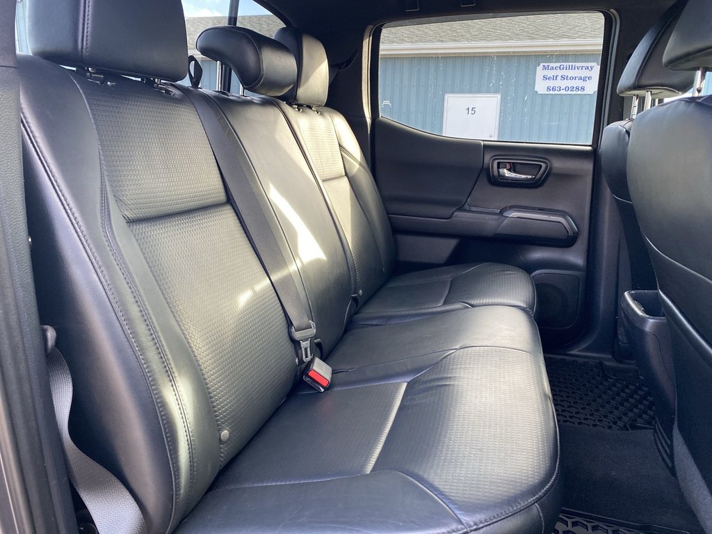 2018 Toyota TACOMA in Antigonish, Nova Scotia - 30 - w1024h768px
