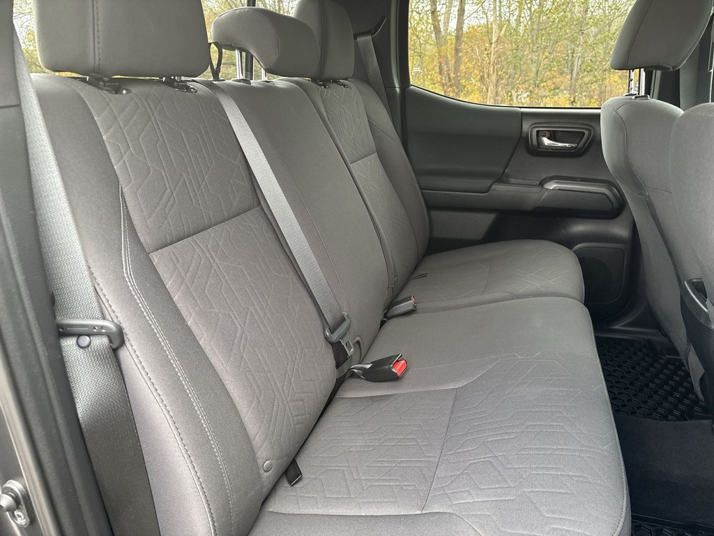 2018 Toyota Tacoma TRD Off Road | Cam | USB | Bluetooth | Cruise in Saint John, New Brunswick - 31 - w1024h768px