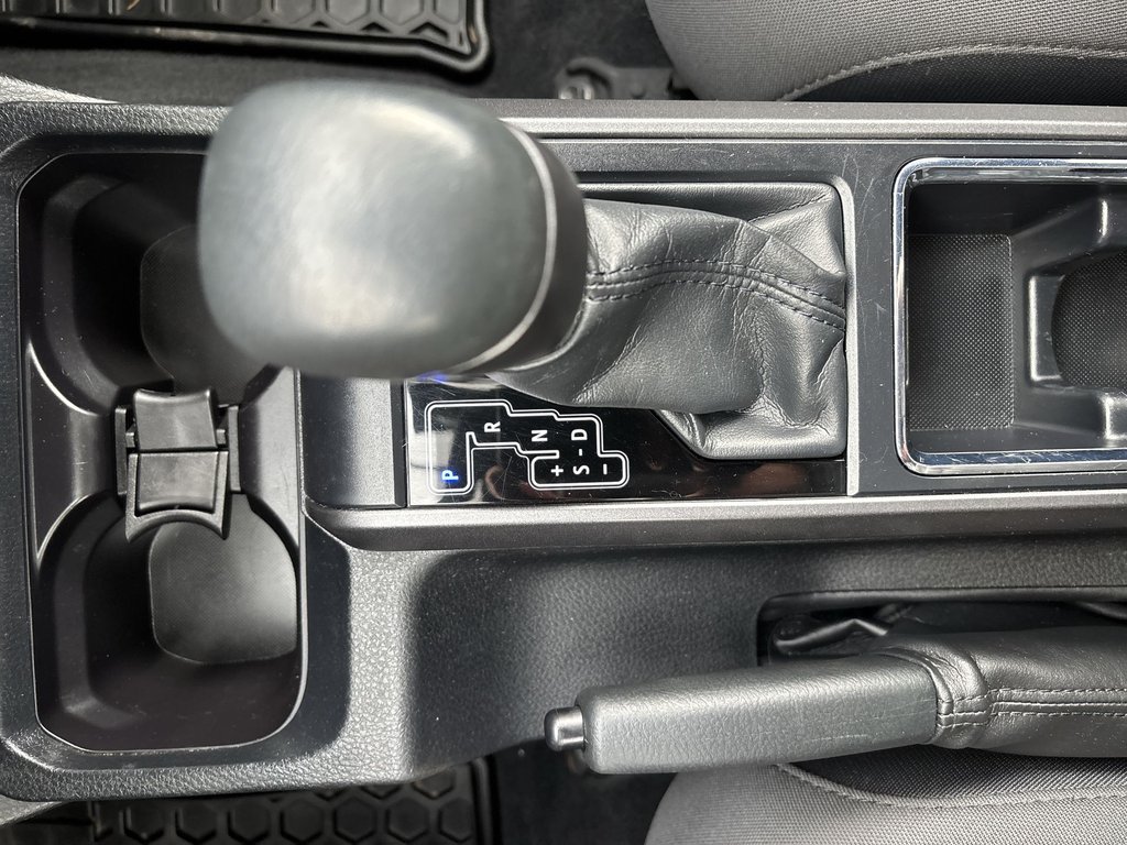 2018 Toyota Tacoma TRD Off Road | Cam | USB | Bluetooth | Cruise in Saint John, New Brunswick - 25 - w1024h768px