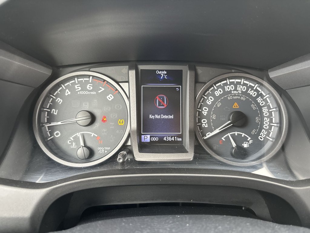 2018 Toyota Tacoma TRD Off Road | Cam | USB | Bluetooth | Cruise in Saint John, New Brunswick - 20 - w1024h768px